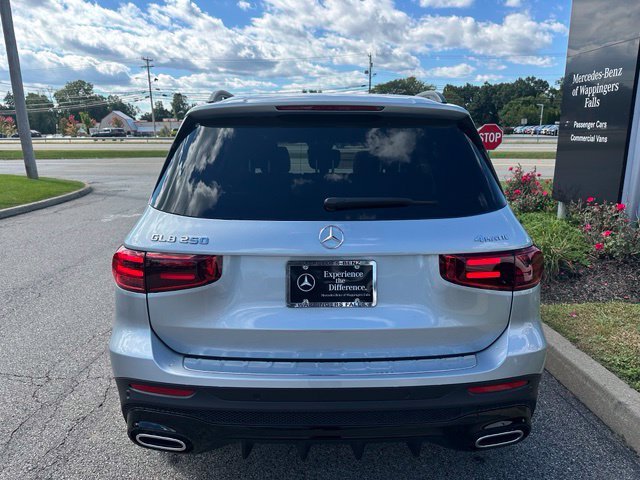 New 2026 Cirrus Silver Metallic Mercedes-Benz GLB 250 image 4