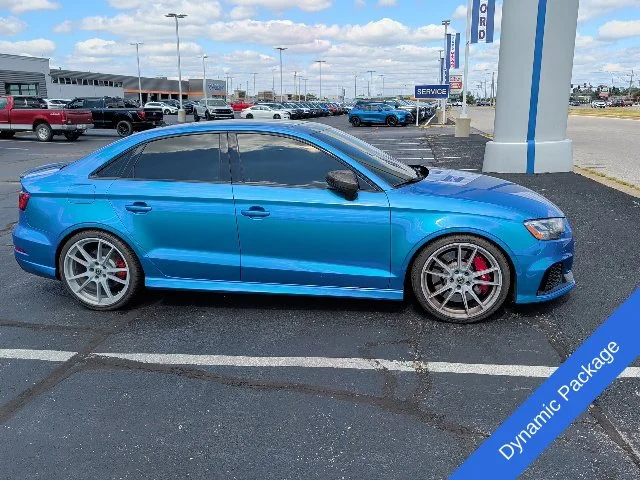 Used 2019 Ara Blue Crystal Effect Audi 2.5T image 4
