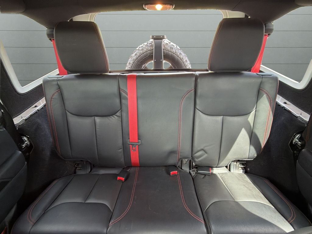 Used 2018 Black Jeep Unlimited Rubicon image 11