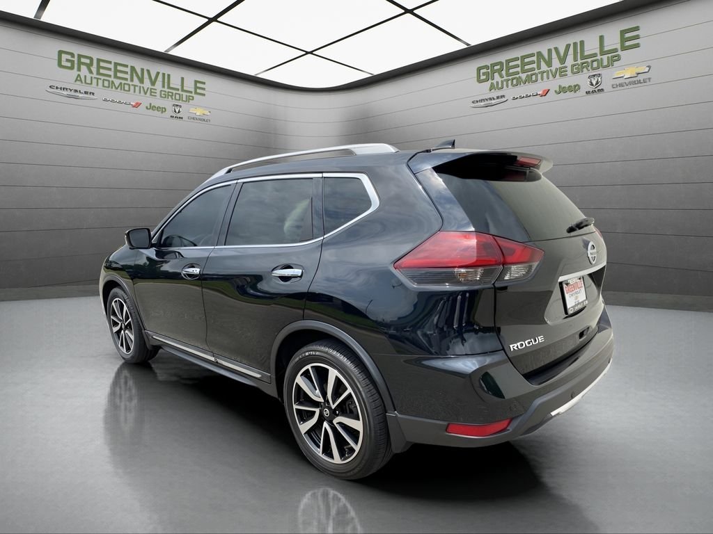Used 2019 Magnetic Black Pearl Nissan SL image 3
