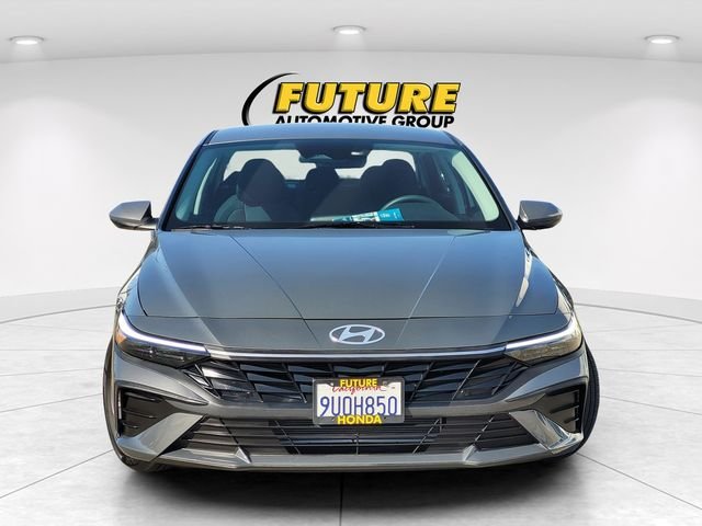 Used 2025 Gray Hyundai SE image 2