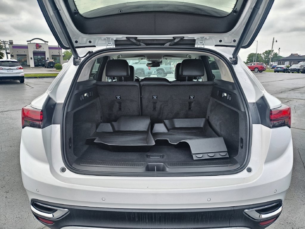 Used 2022 White Buick Preferred image 24