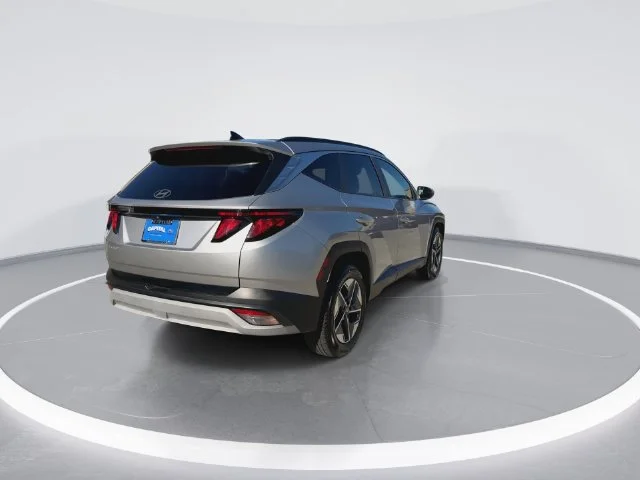 Used 2025 Silver Hyundai SEL image 8