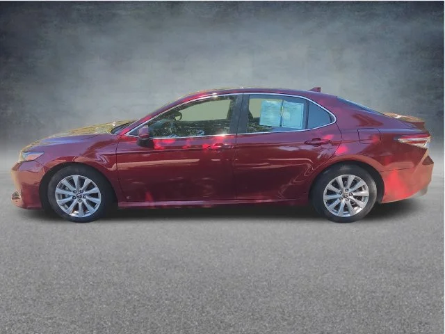 Used 2020 Red Toyota LE image 9