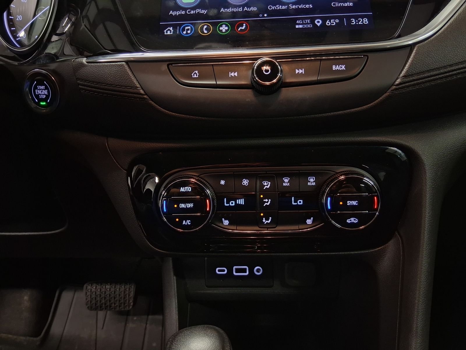 Used 2023 Black Buick Essence image 10