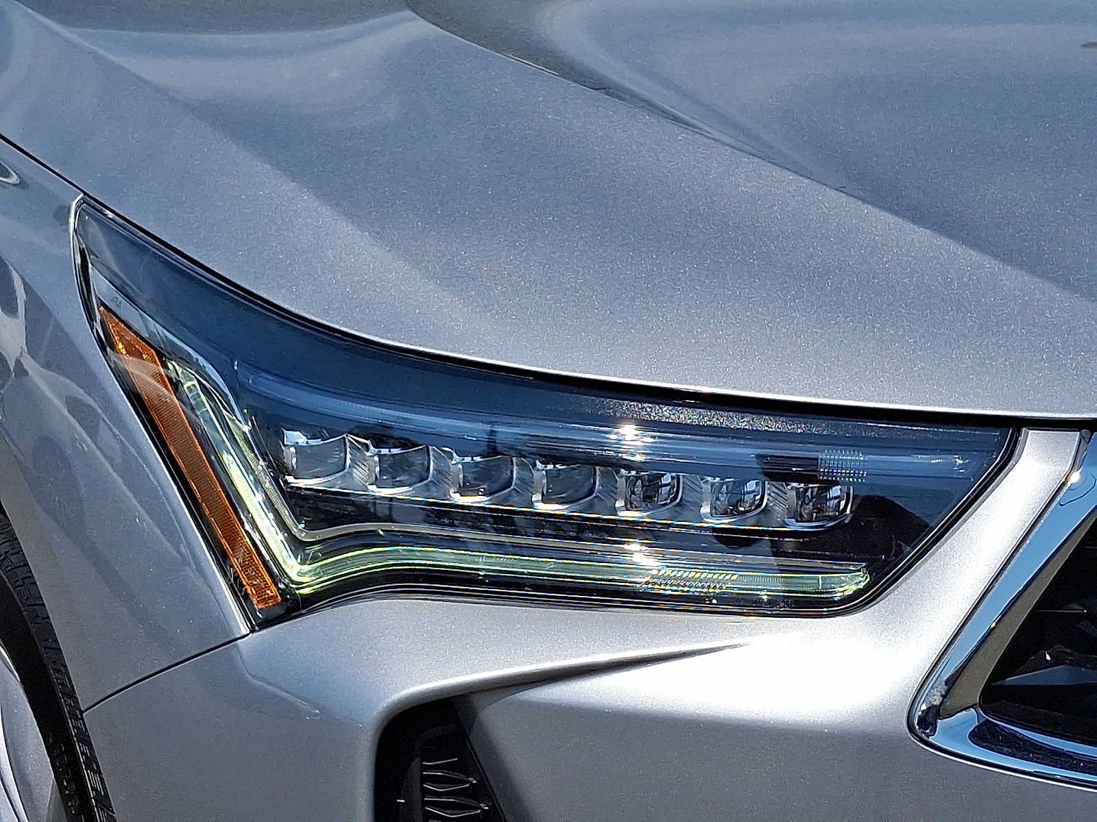 Certified Used 2023 Lunar Silver Metallic Acura SH-AWD image 10