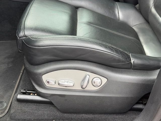 Used 2018 Red Porsche Base image 14