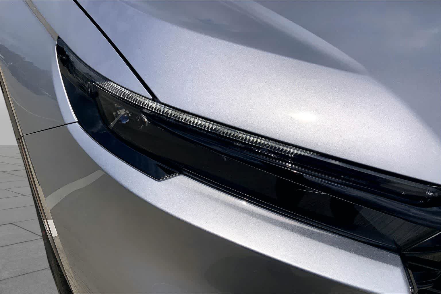 New 2026 Solar Silver Metallic Honda 2WD Sport Hybrid image 13