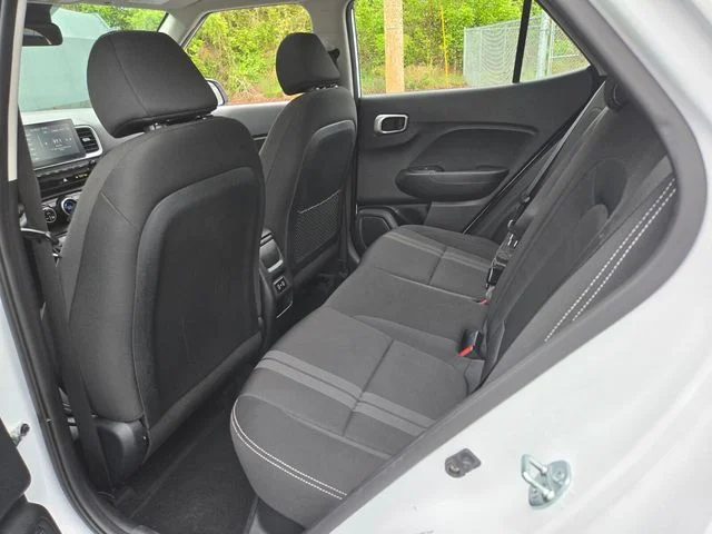 Used 2025 White Hyundai SEL image 14