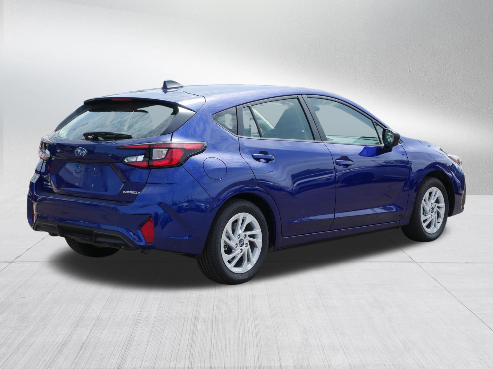 Used 2025 Sapphire Blue Pearl Subaru  image 7