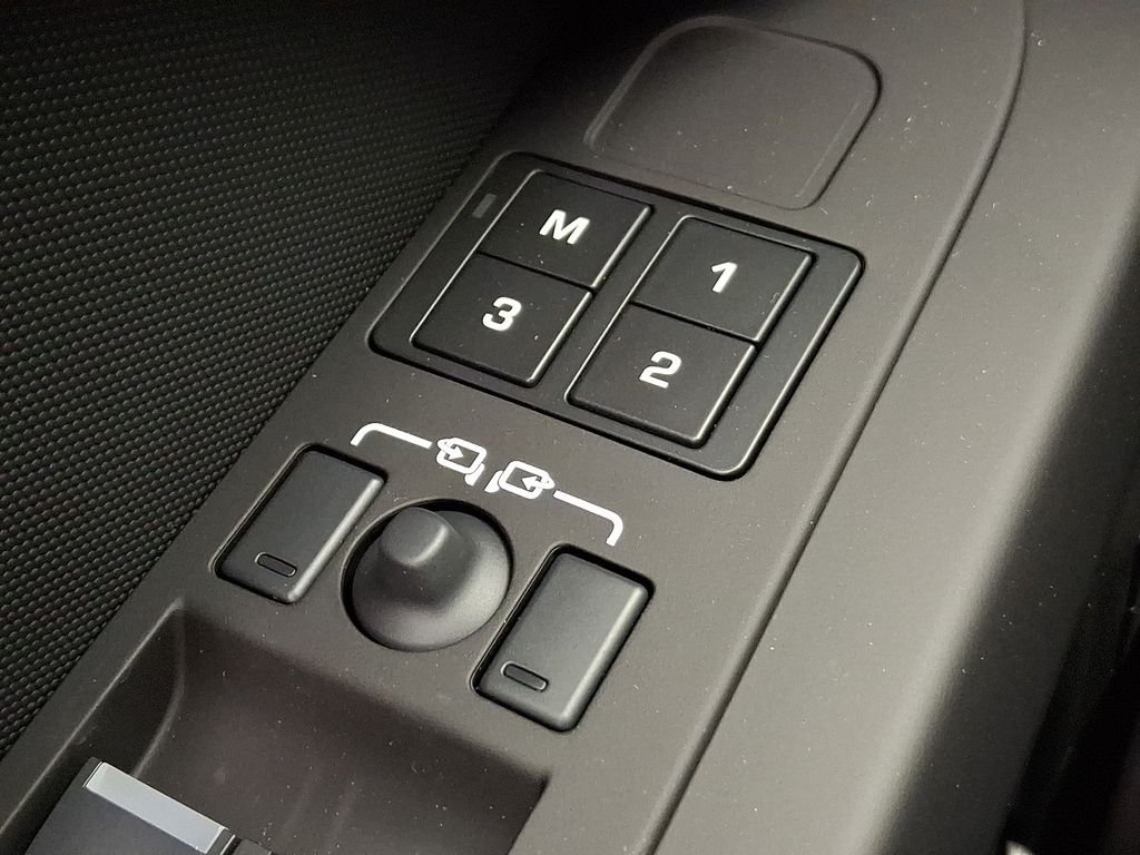 New 2026 Borasco Grey LAND ROVER X-Dynamic SE image 19