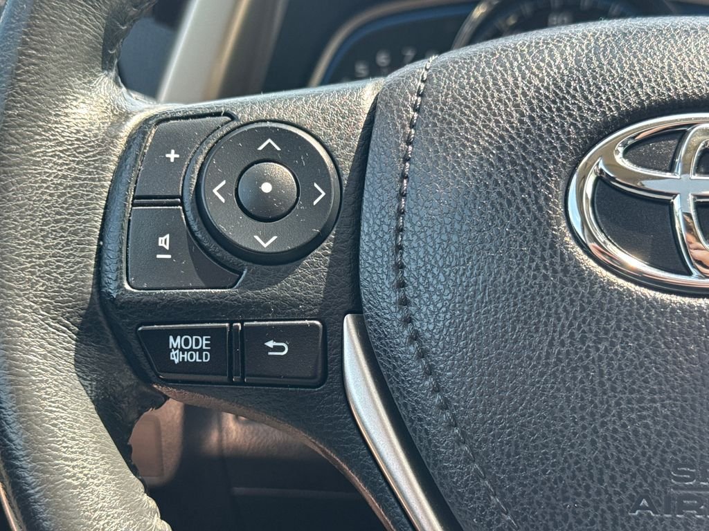 Used 2014 Red Toyota Limited image 20