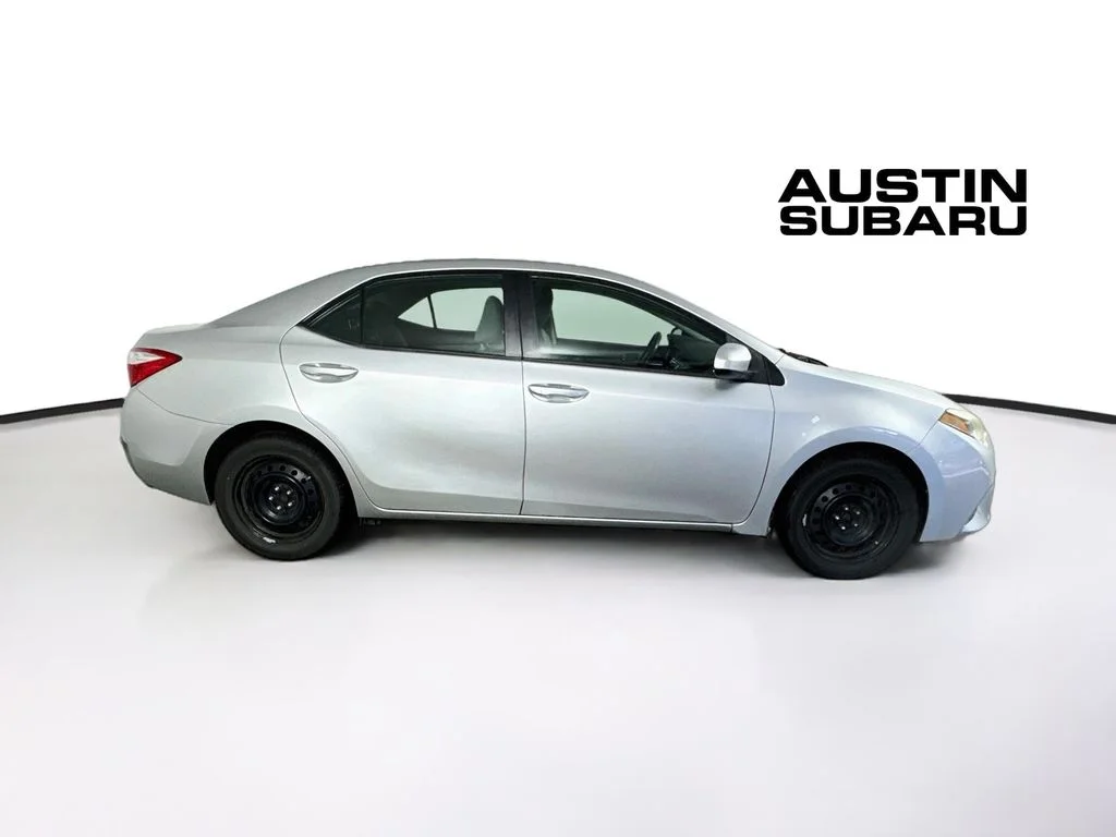 Used 2015 Silver Toyota LE image 8