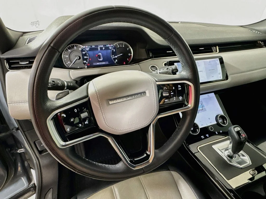 Used 2023 Gray Land Rover R-Dynamic SE image 12