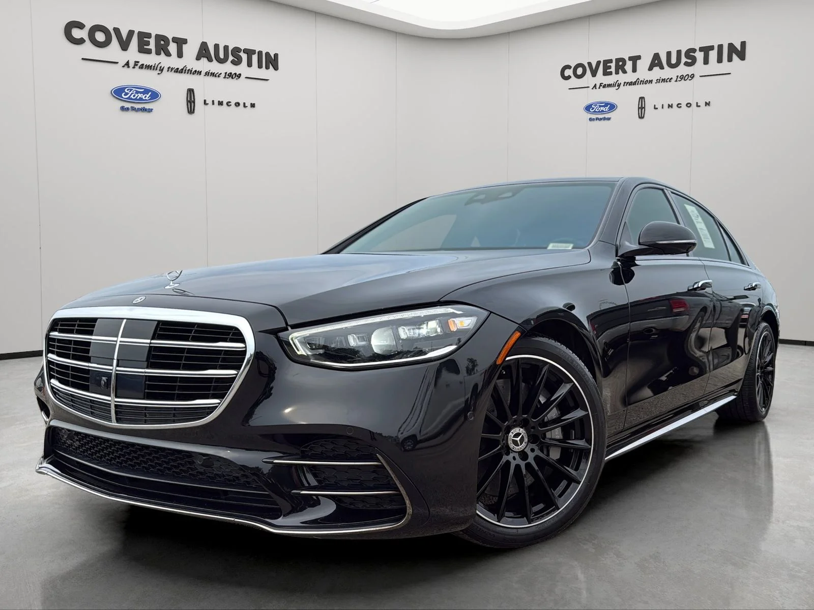 Used 2023  Mercedes-Benz S 500 image 2