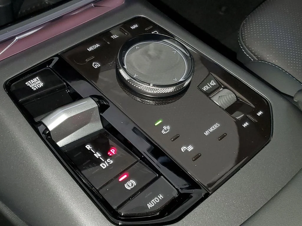 2026 BMW X3 30 - Photo 24