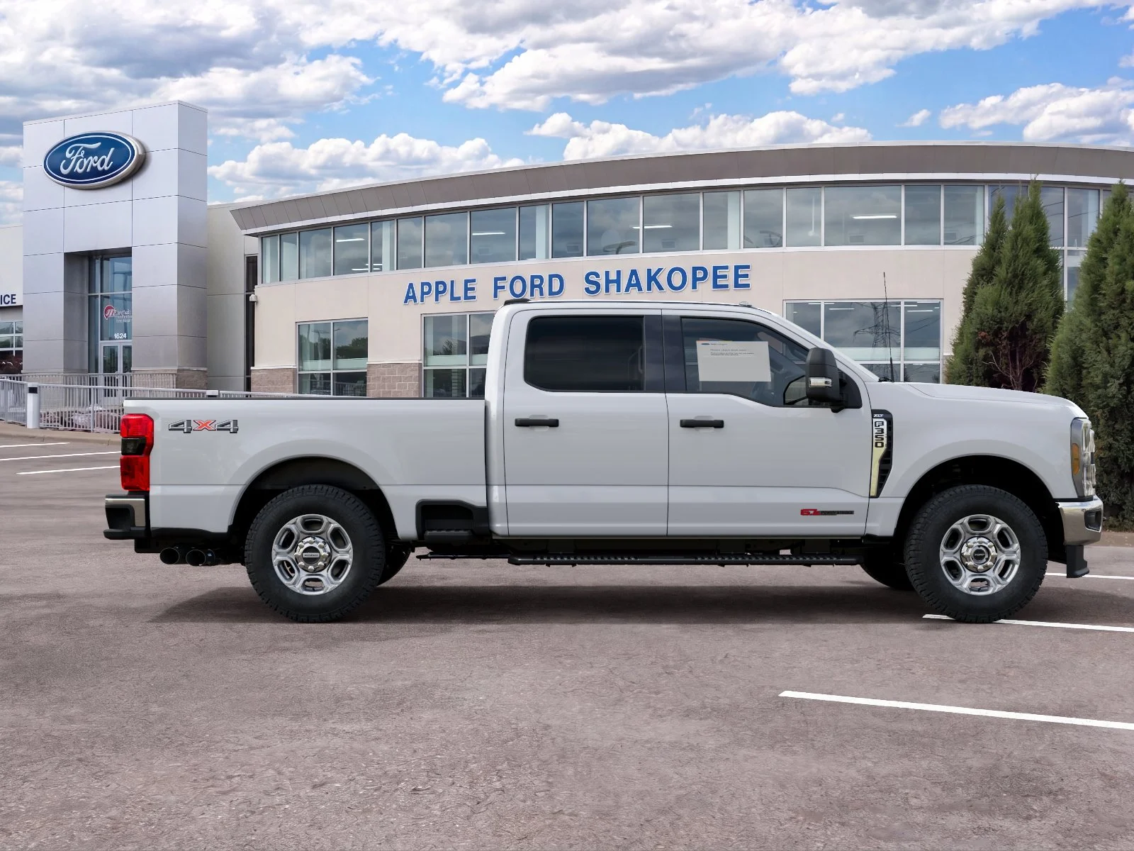 New 2027 White Ford XLT image 27