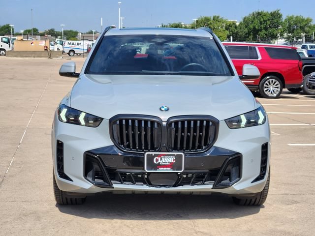 Used 2024 Gray BMW xDrive40i image 11