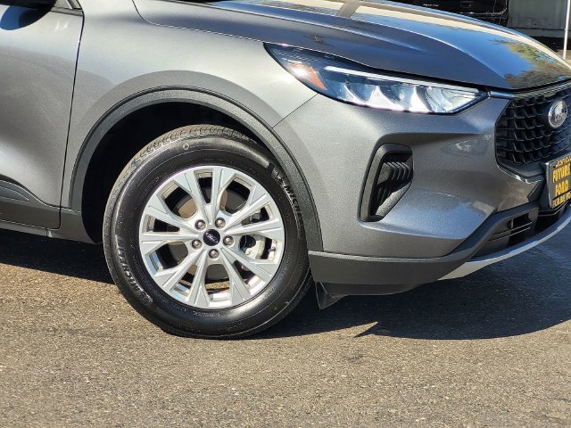 Used 2025 Gray Ford Active image 9