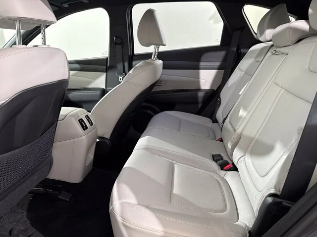 Used 2025  Hyundai Limited image 16