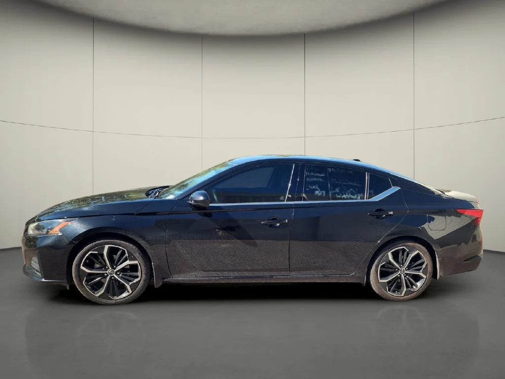 Used 2023 Black Nissan 2.5 SR image 4
