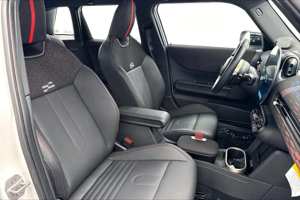 New 2026 Nanuq White Metallic MINI Cooper S image 15