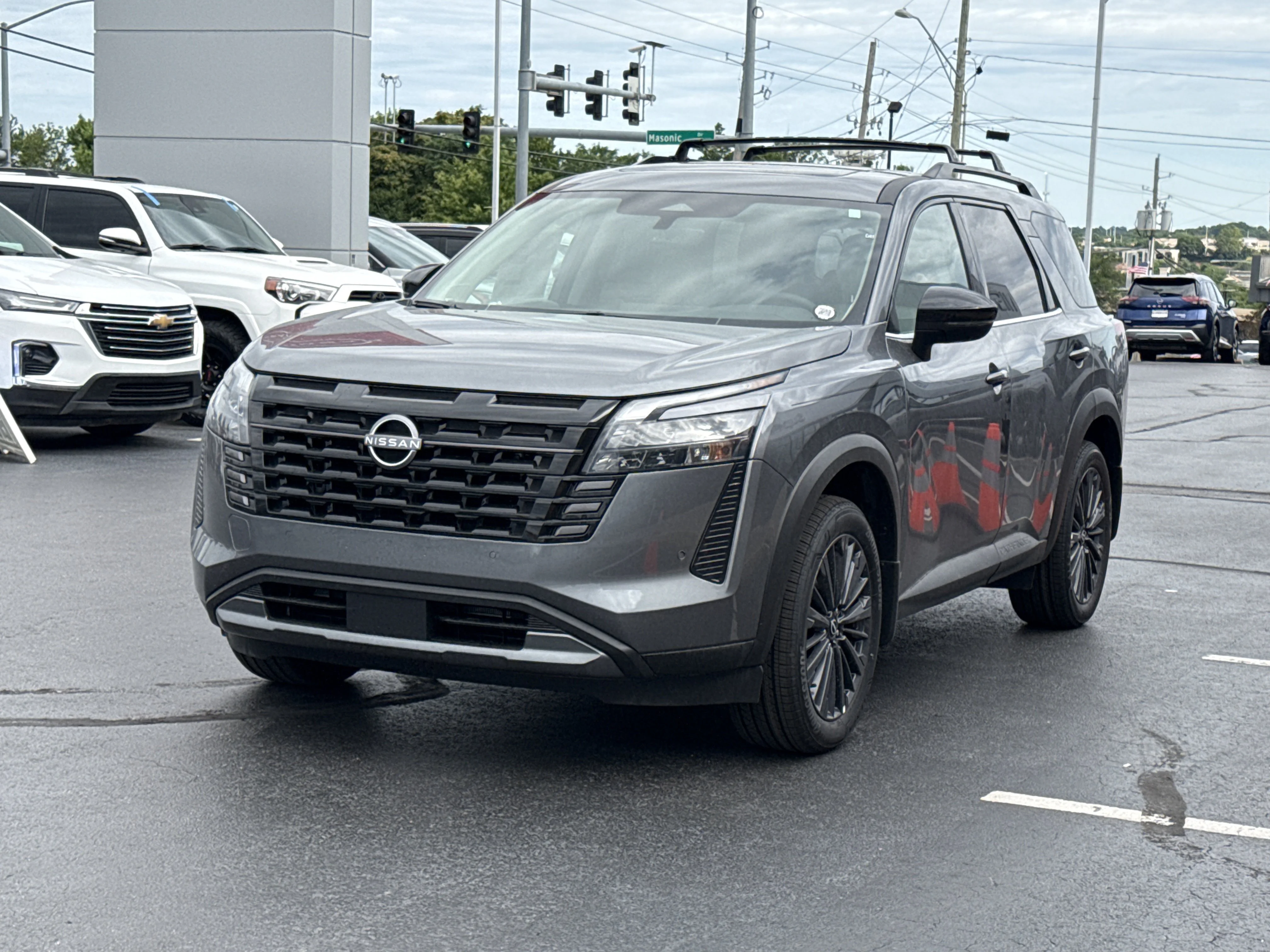 New 2026 Gun Metallic Nissan SL 4WD image 11