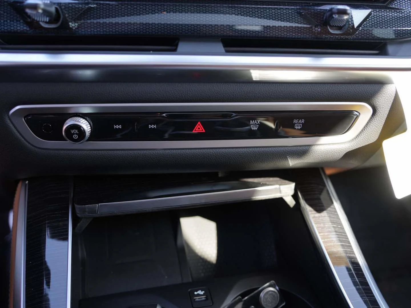 New 2026 Brooklyn Grey Metallic BMW sDrive40i image 19