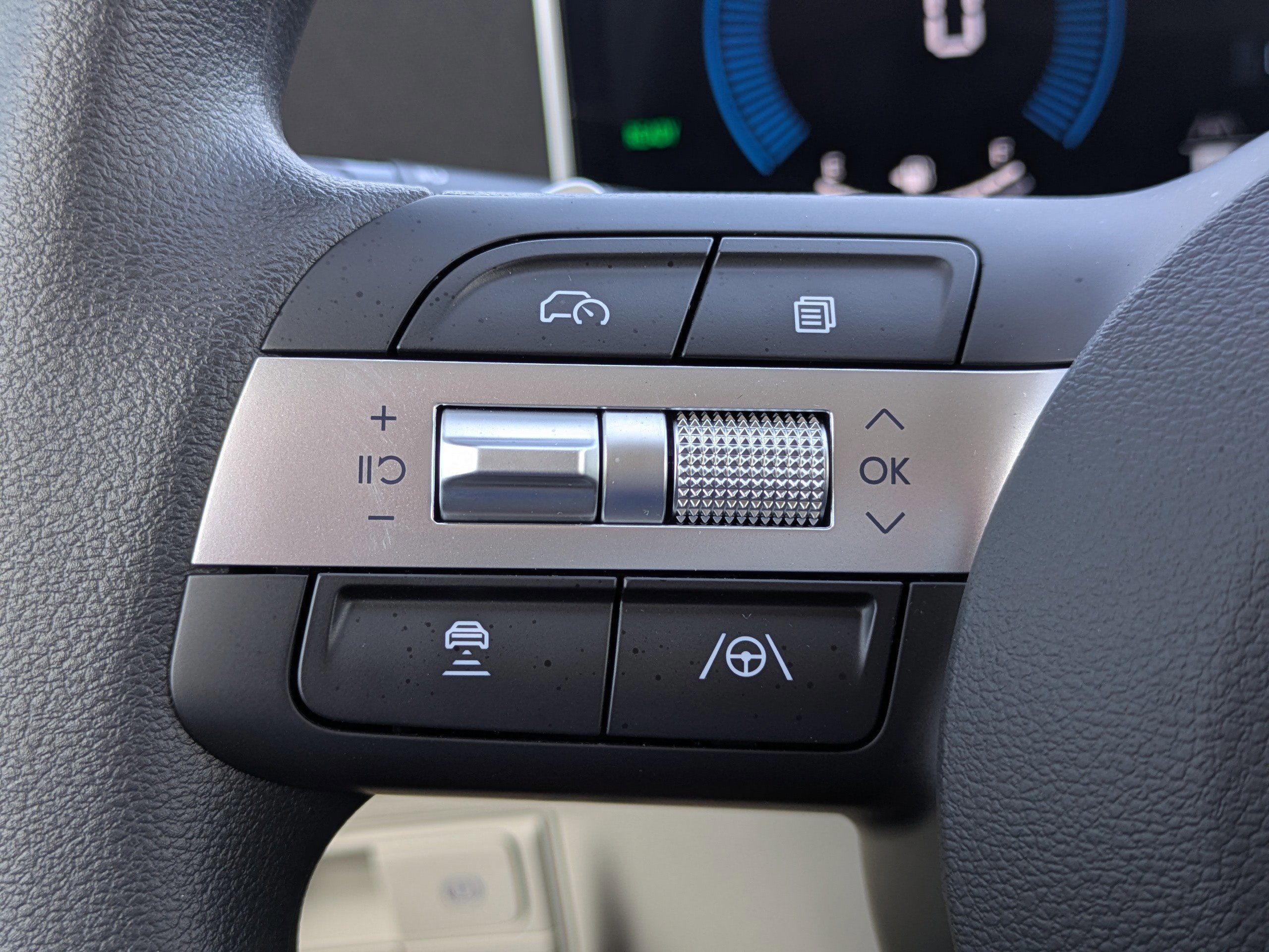 New 2026 Creamy White Pearl Hyundai SEL Convenience image 24