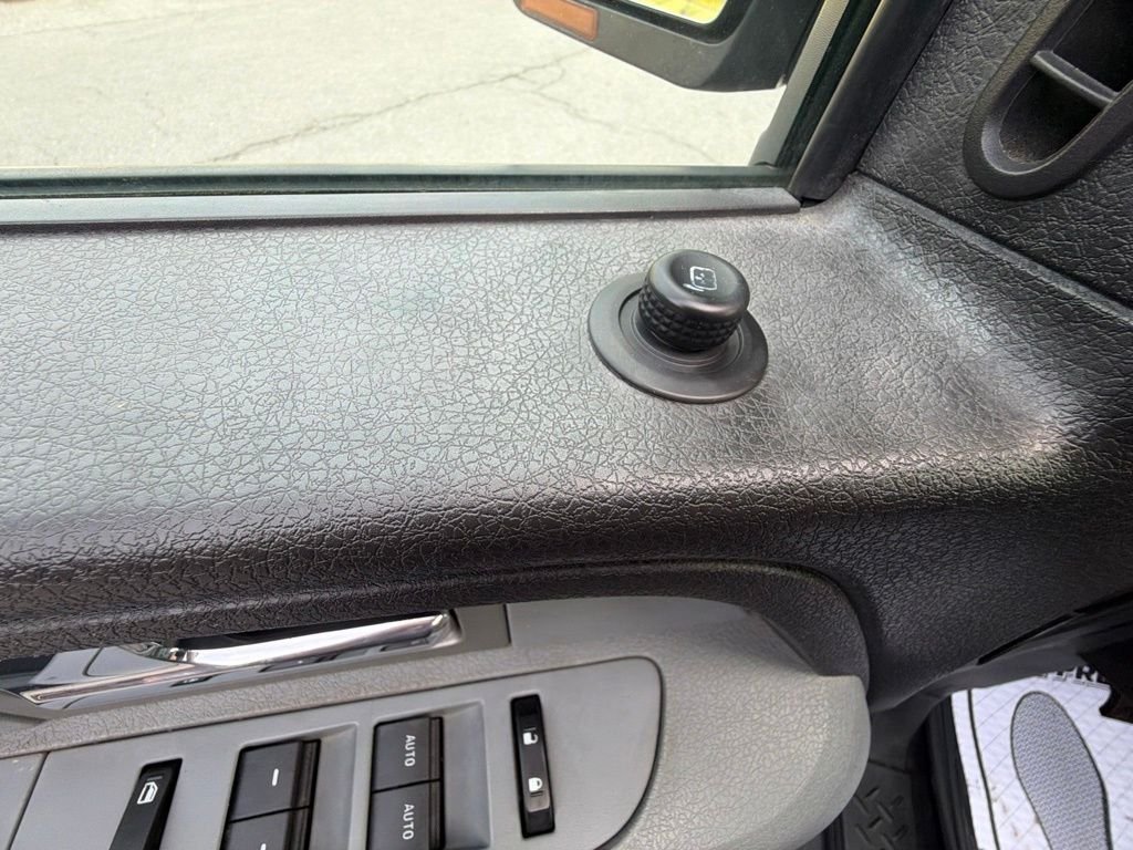 Used 2011 Silver Ford XLT image 20