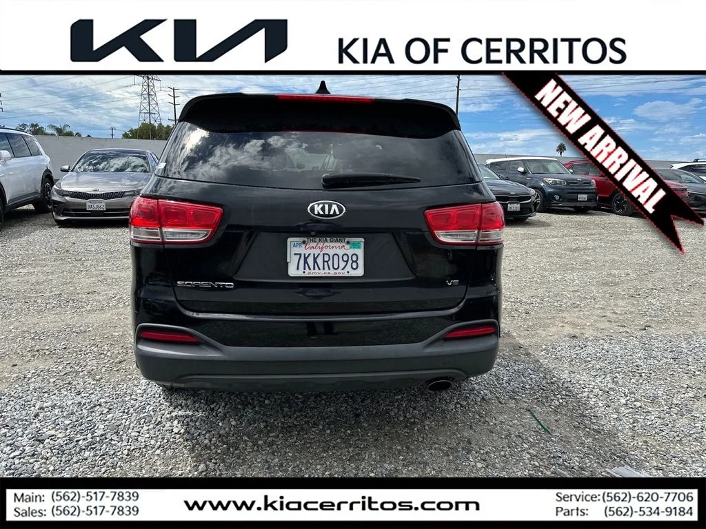 Used 2016 Black Kia LX image 4