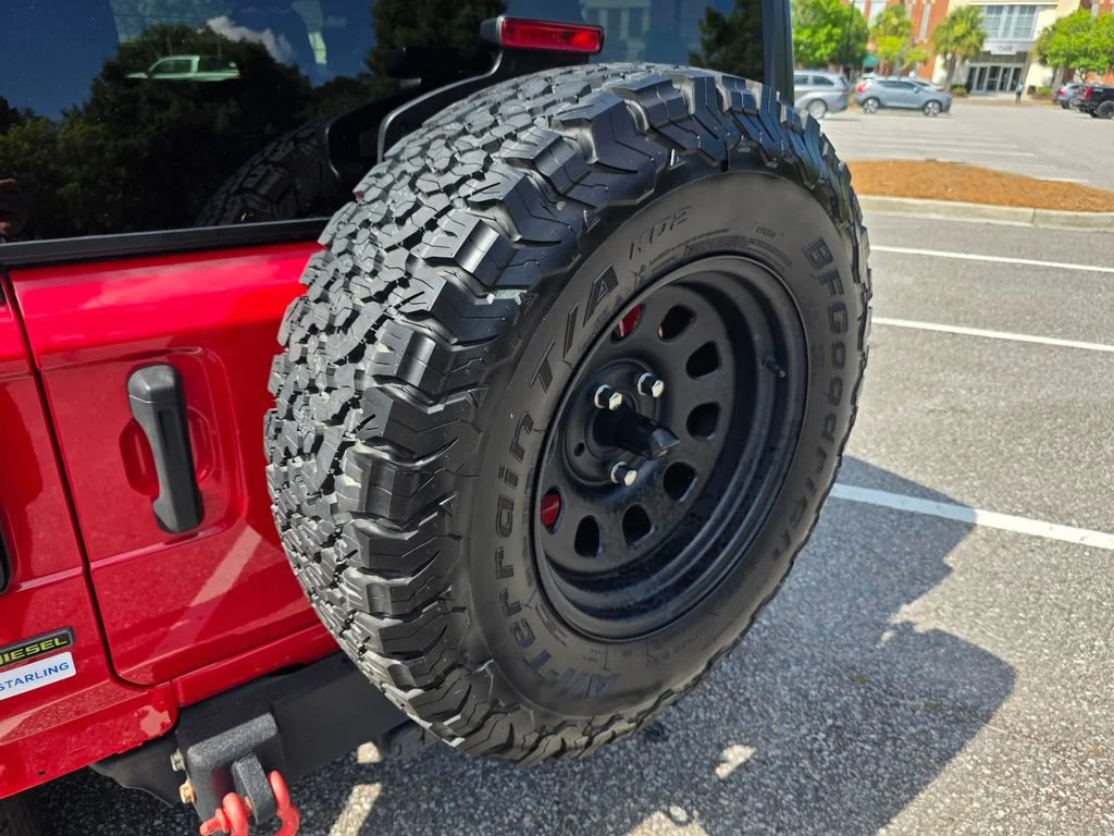 Used 2021 Red Jeep Sport Altitude 4x4 image 36