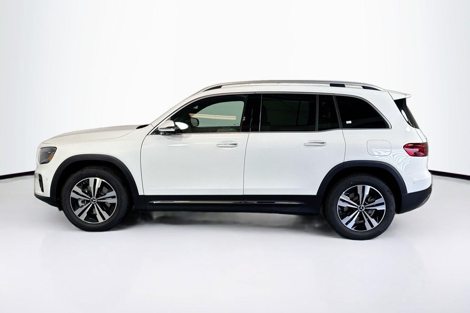 New 2026 Polar White Mercedes-Benz GLB 250 image 8