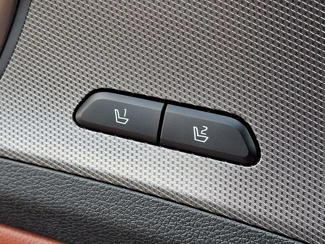 Used 2023 Gray Kia SX image 29