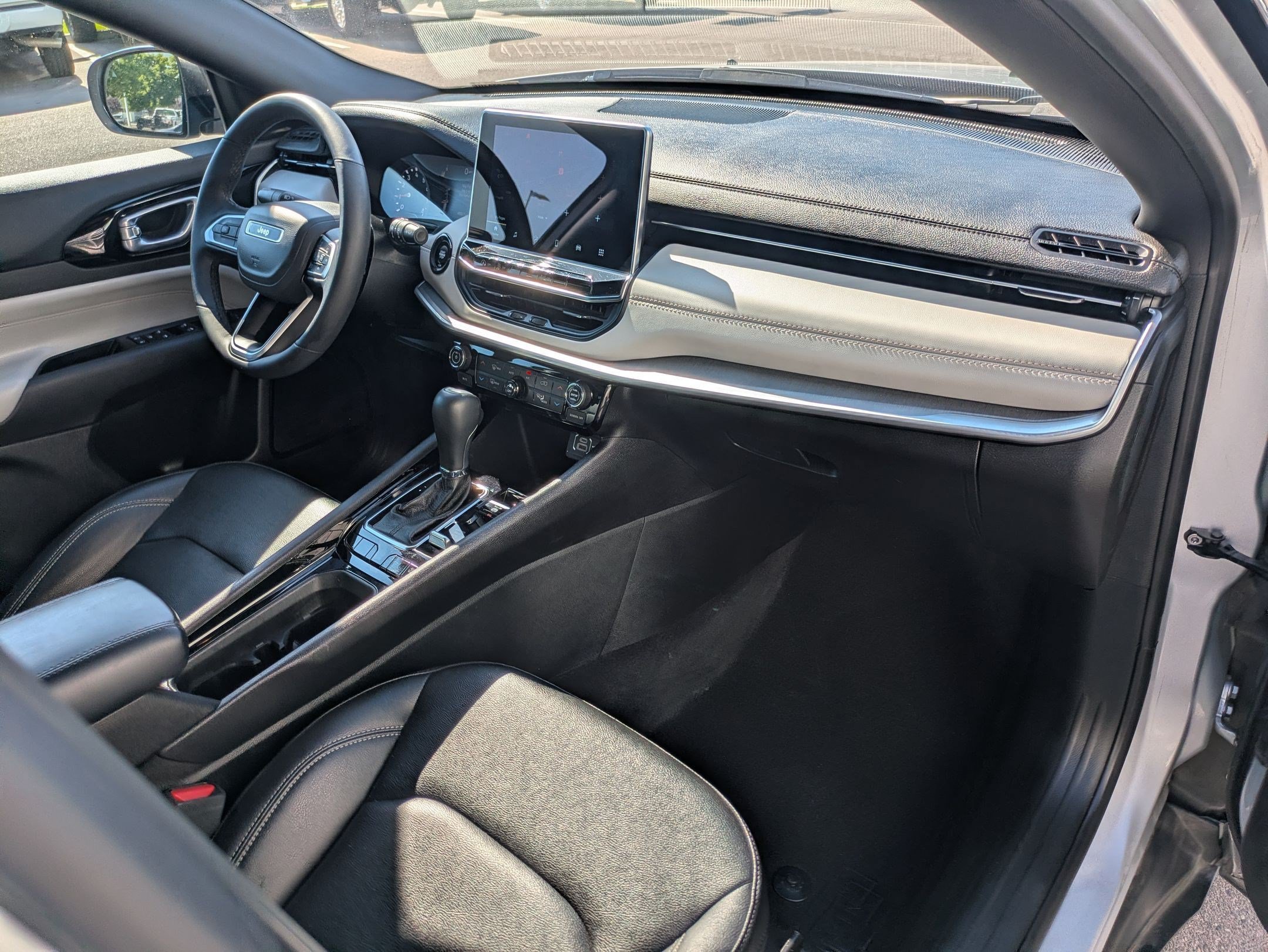 2025 Jeep Compass Limited - Photo 32