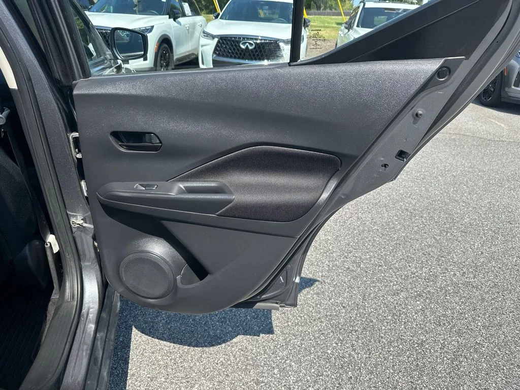 Used 2022 Gray Nissan S image 14