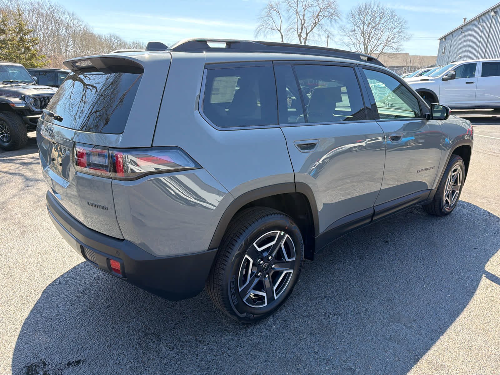 New 2026 Sting-Gray Clear-Coat Exterior Paint Jeep Limited image 8