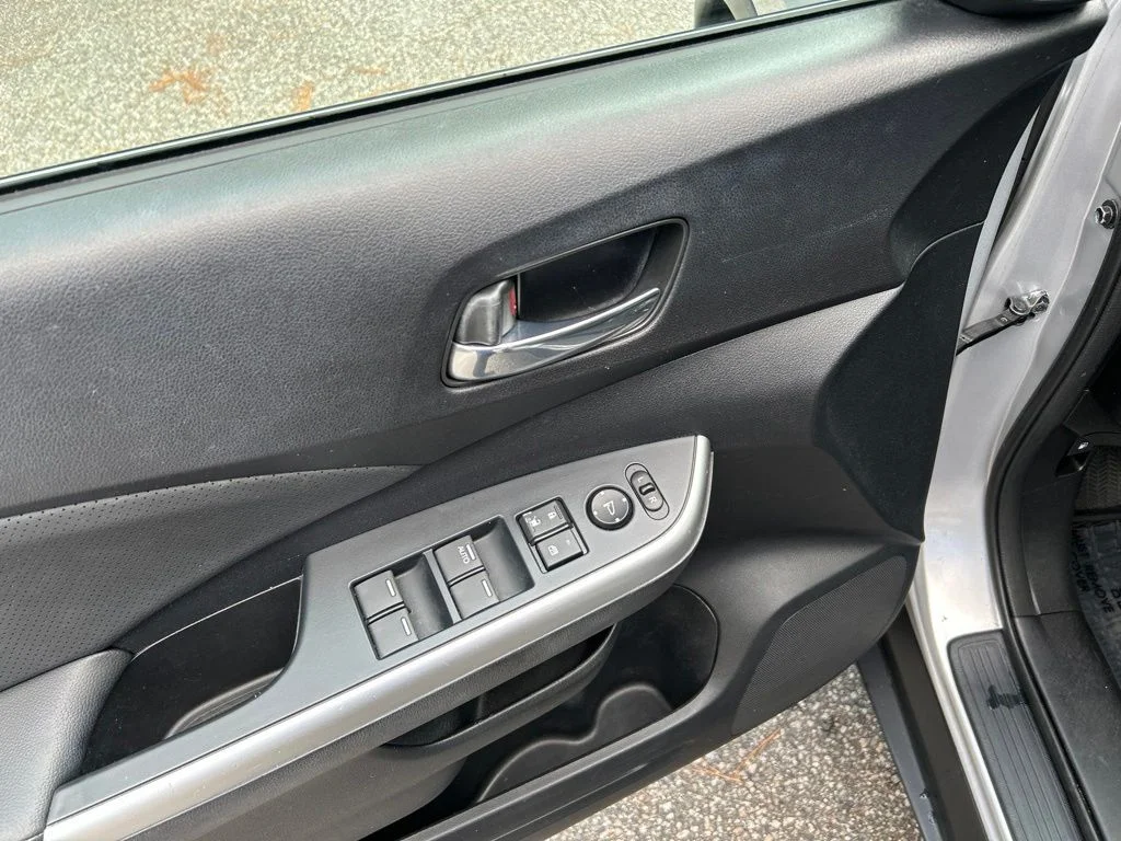 Used 2015 Silver Honda EX-L image 14