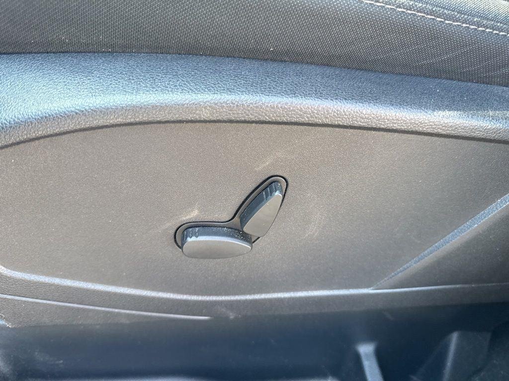 Used 2019 Magnetic Ford XLT image 9
