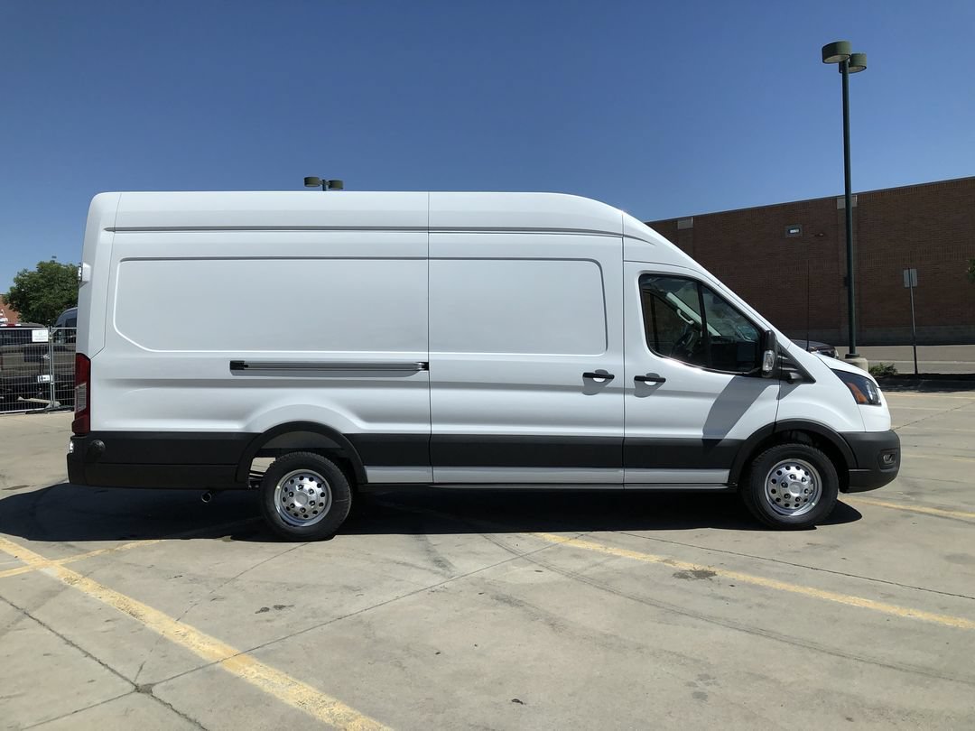 New 2026 Oxford White Ford  image 2