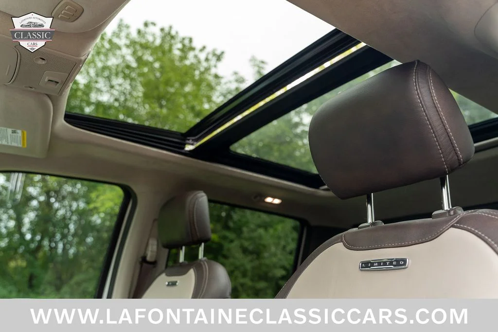 Used 2019 White Ford Limited image 9