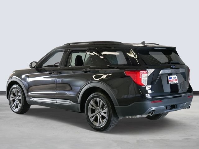 Certified Used 2024 Black Metallic Ford XLT image 3