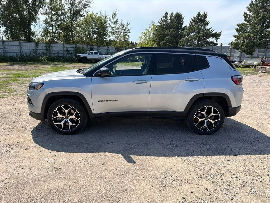 Used 2025 Silver Jeep Limited image 5
