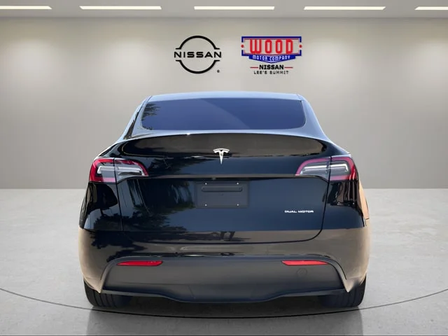 Used 2022  Tesla Long Range image 3