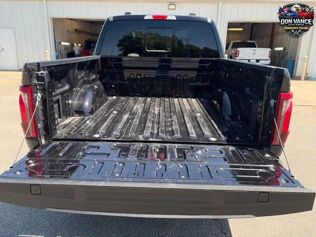 Used 2024 Black Ford XLT image 22