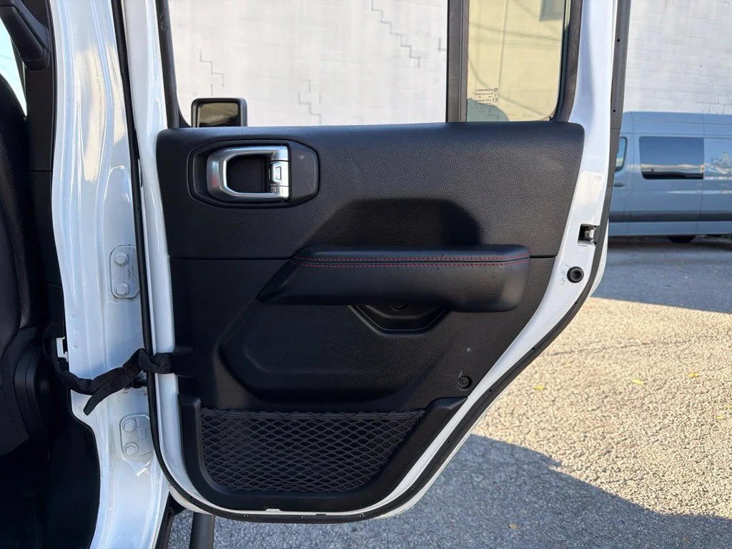 Used 2021 White Jeep Unlimited Rubicon image 17