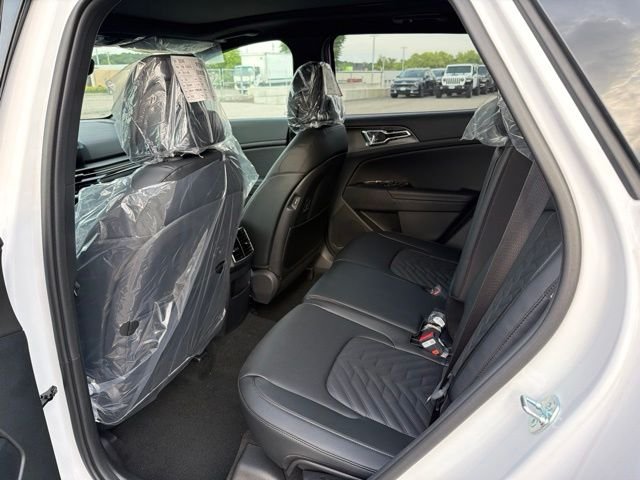 New 2026 Glacial White / Black Roof Kia X-Pro Prestige image 7