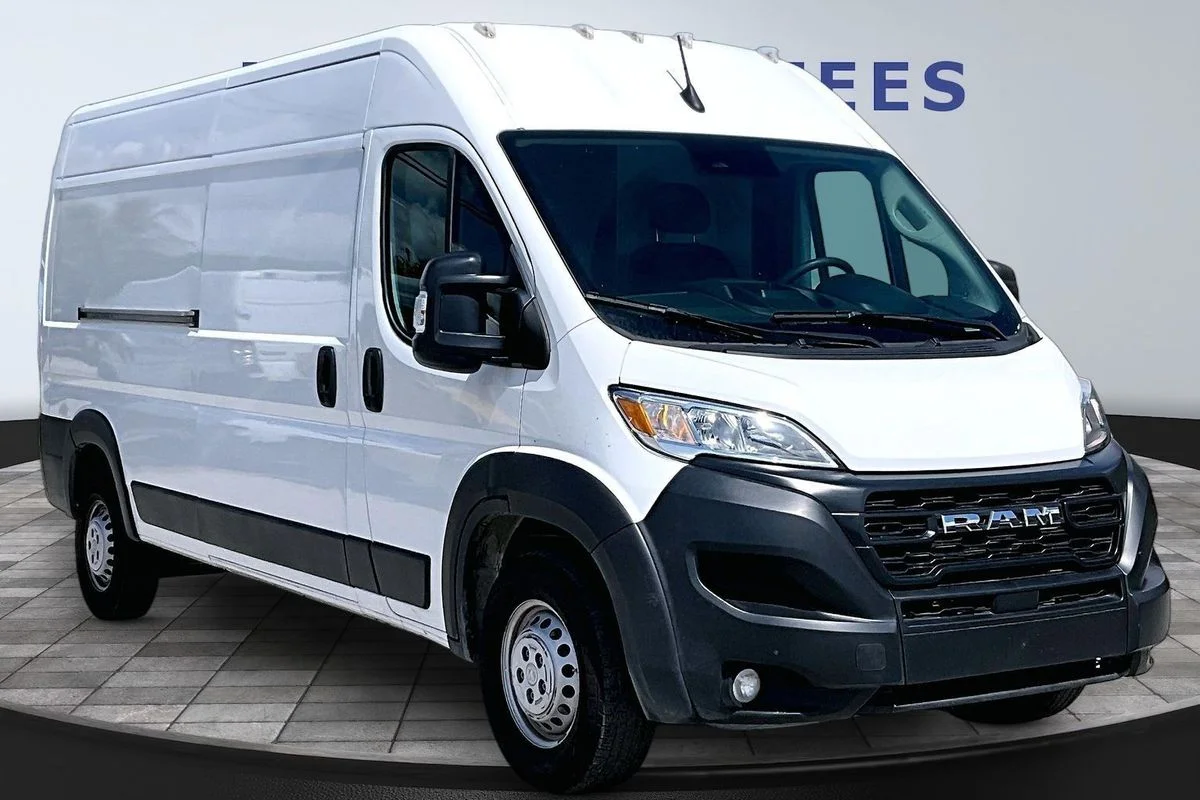 Used 2025  Ram Cargo Van Tradesman High Roof 159" WB w/Pass Seat image 3