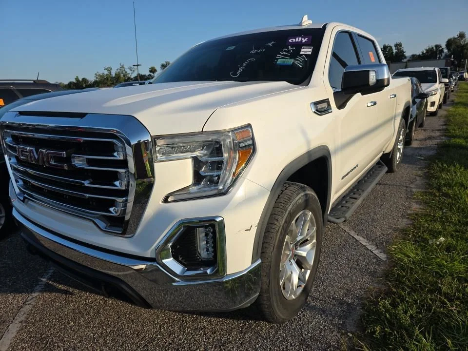 Used 2021 White GMC SLT image 5
