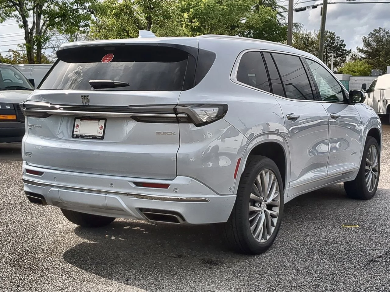 New 2026 Iridescent White Tricoat Buick Avenir image 8
